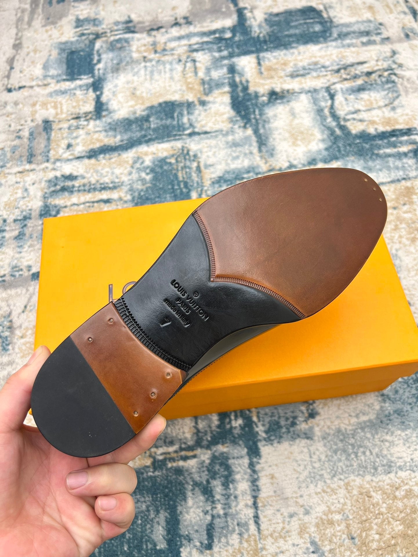 LV LACE-UP IN BLACK MIX GREY GLOSSY CALFSKIN