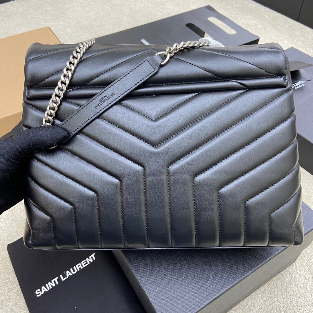 LOULOU MEDIUM 32 BLACK QUILTED LEATHER SILVER HARDWARE