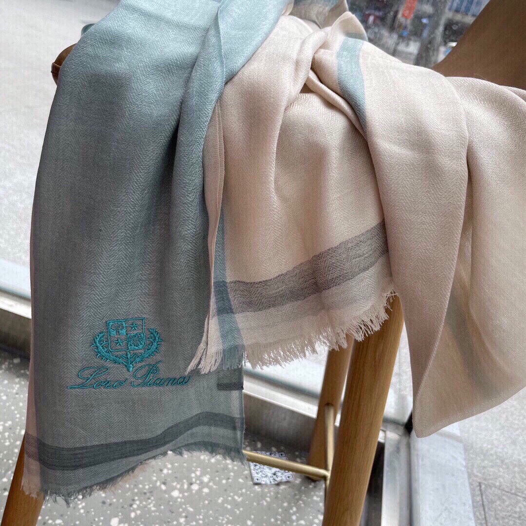LP Quadrata Rainbow Scarf 200 CM In Beige Mix Turquoise Cashmere Silk 670020