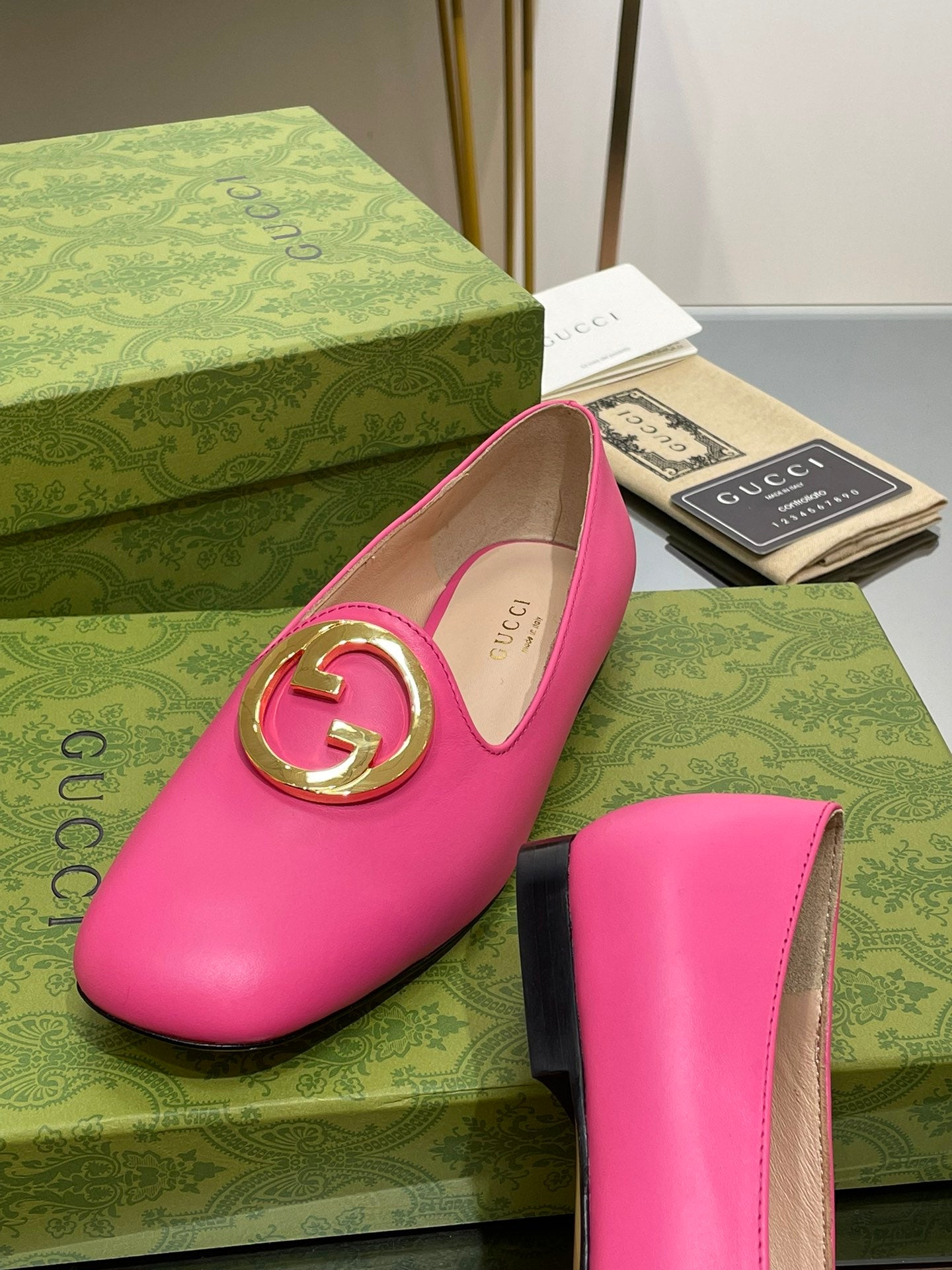 BLONDIE LOGO-PLAQUE LOAFERS IN BRIGHT PINK CALFSKIN