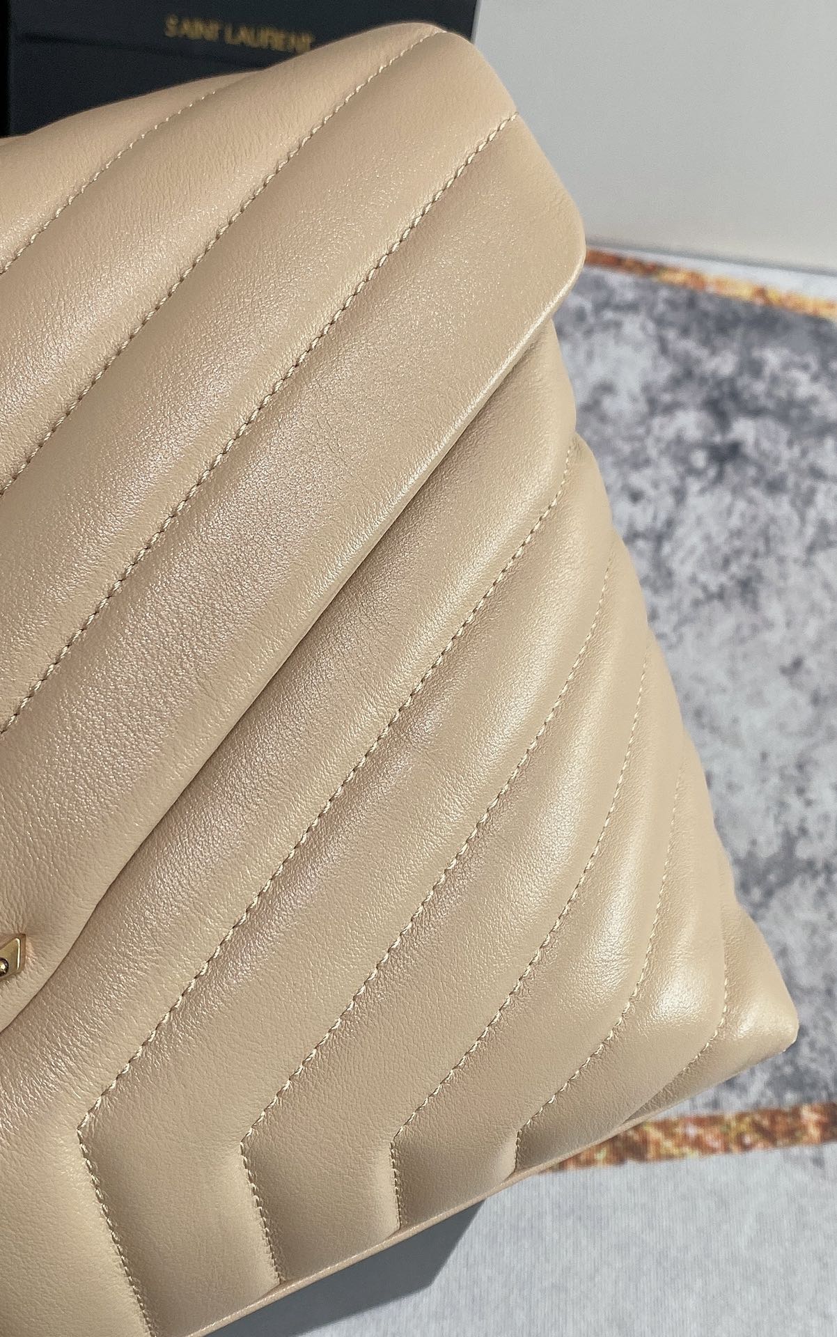 LOULOU MEDIUM 32 BEIGE QUILTED LEATHER GOLD HARDWARE