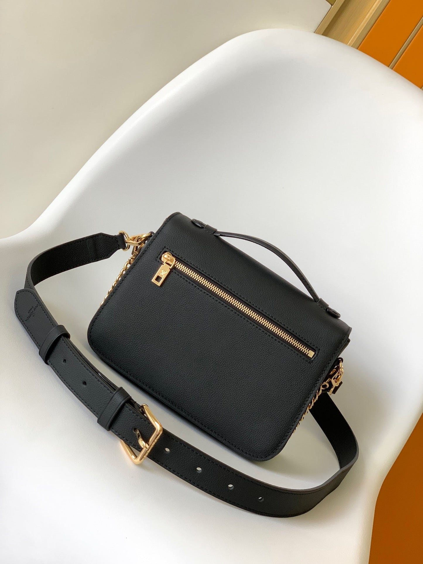LV Oxford Bag 22cm Black Gold Cowhide 252069
