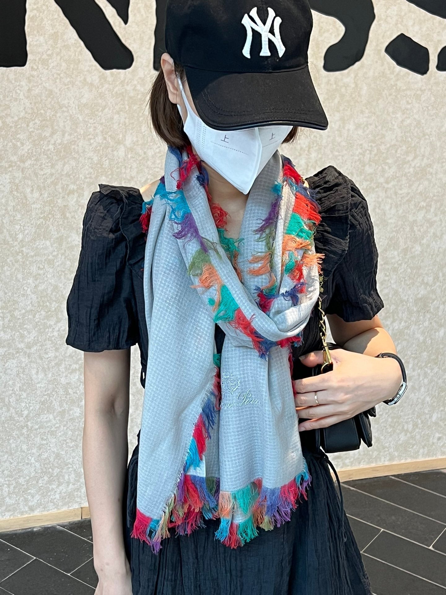 LP Scarf 190 CM In Light Grey Colorful Waffle Fabric Woven 975485