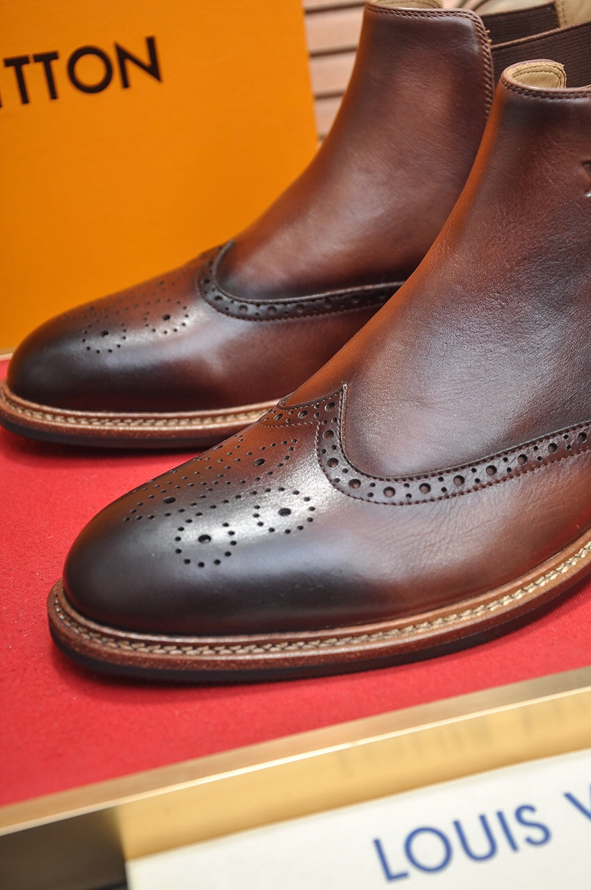 LV CHELSEA ANKLE BOOT IN CHOCOLATE BROWN CALFSKIN