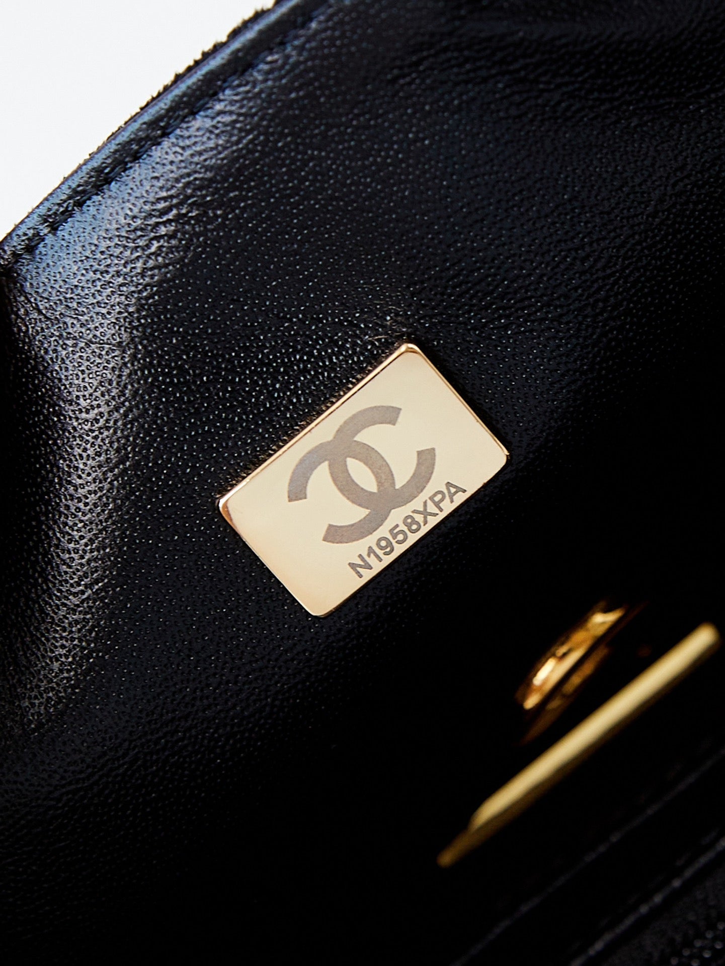 24b mini flap bag 20cm black lambskin silver diamond