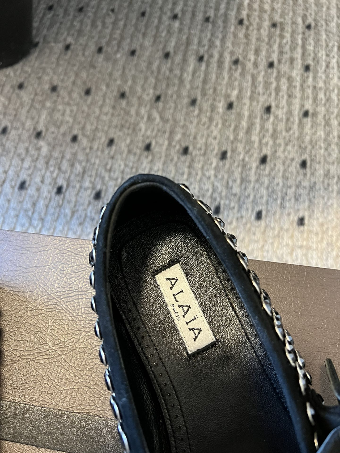 Alaia 25 Strass Ballet Flats Black Suede Goatskin 303726