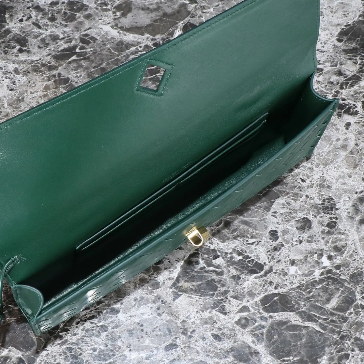 BV Long Clutch Andiamo With Handle 31cm Emerald Green Calfskin Ghw
