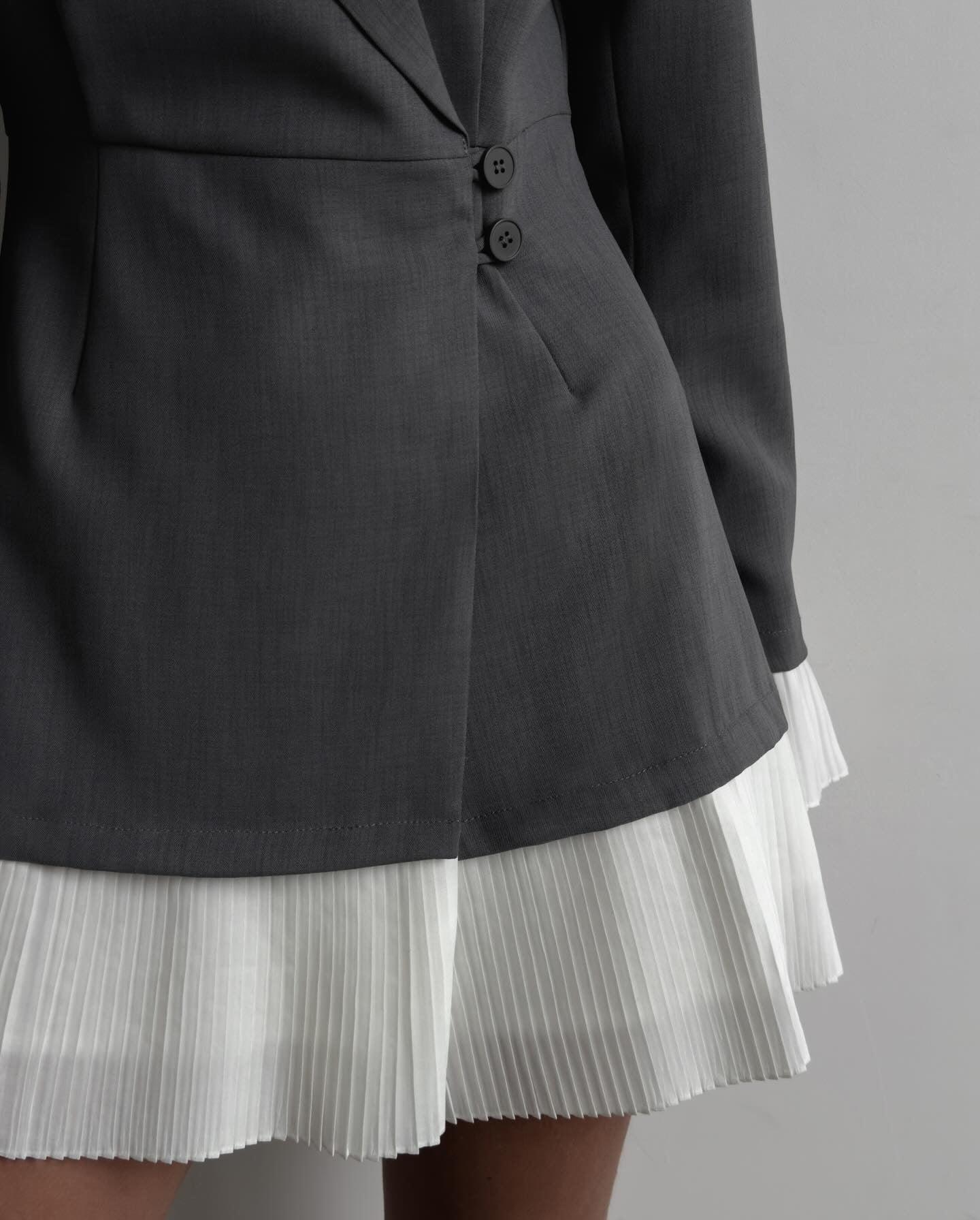 Blazer-Kleid mit Plissee-Rock