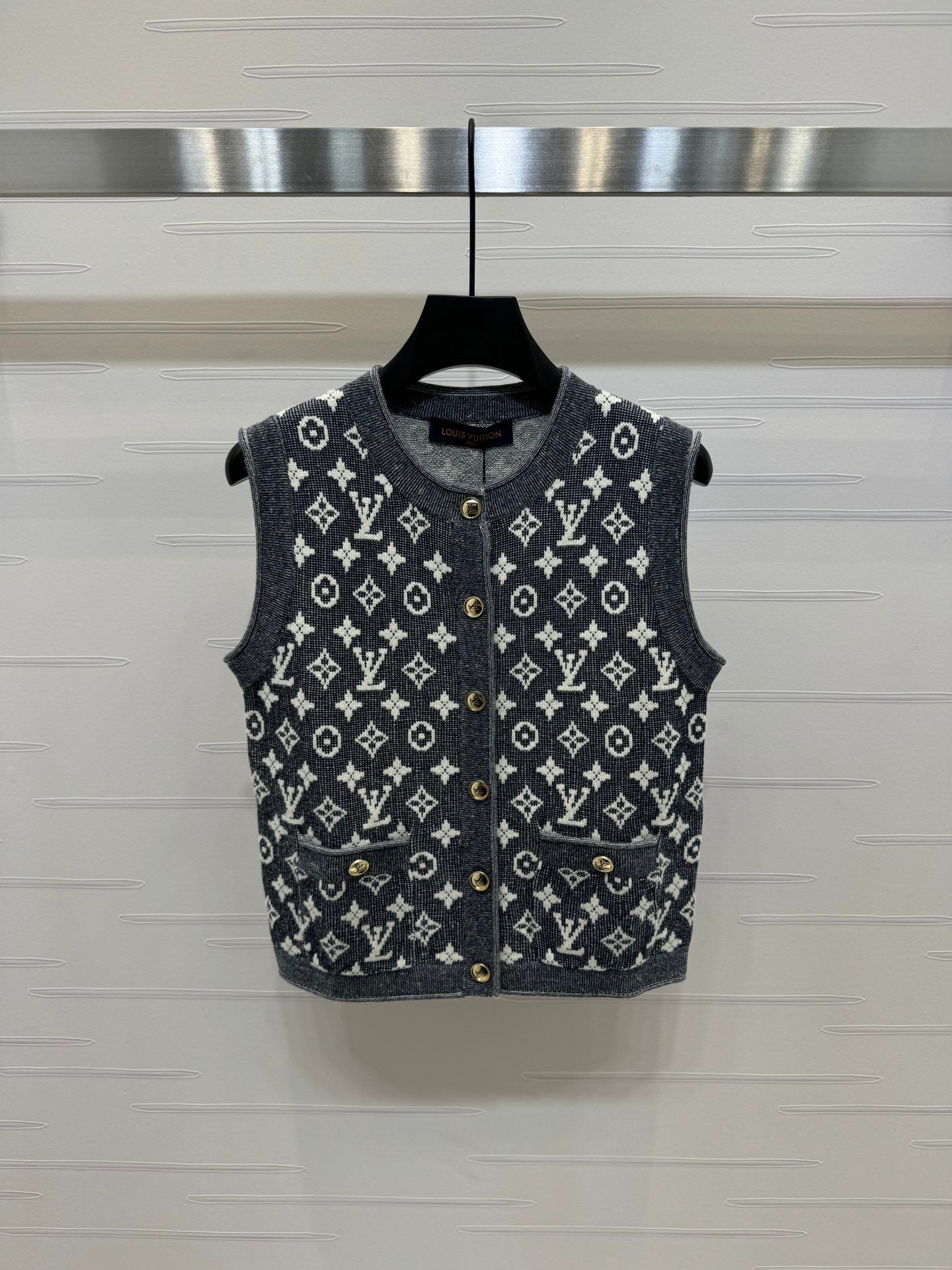 LV knitted cardigan vest