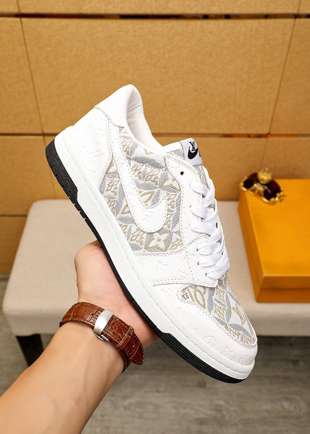 AIR FORCE LV MONOGRAM SNEAKER WHITE GREY