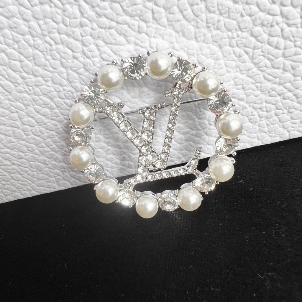 LV Brooch 188773
