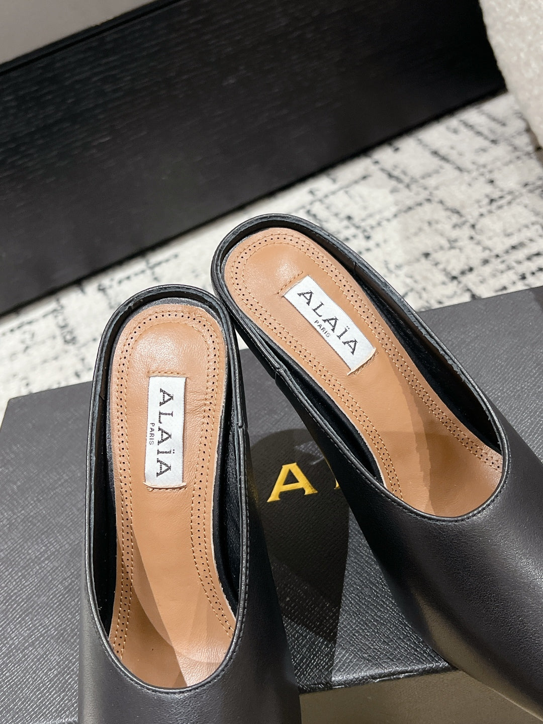 Alaia 25 Spike High Heel Mules Black Lampskin 293181