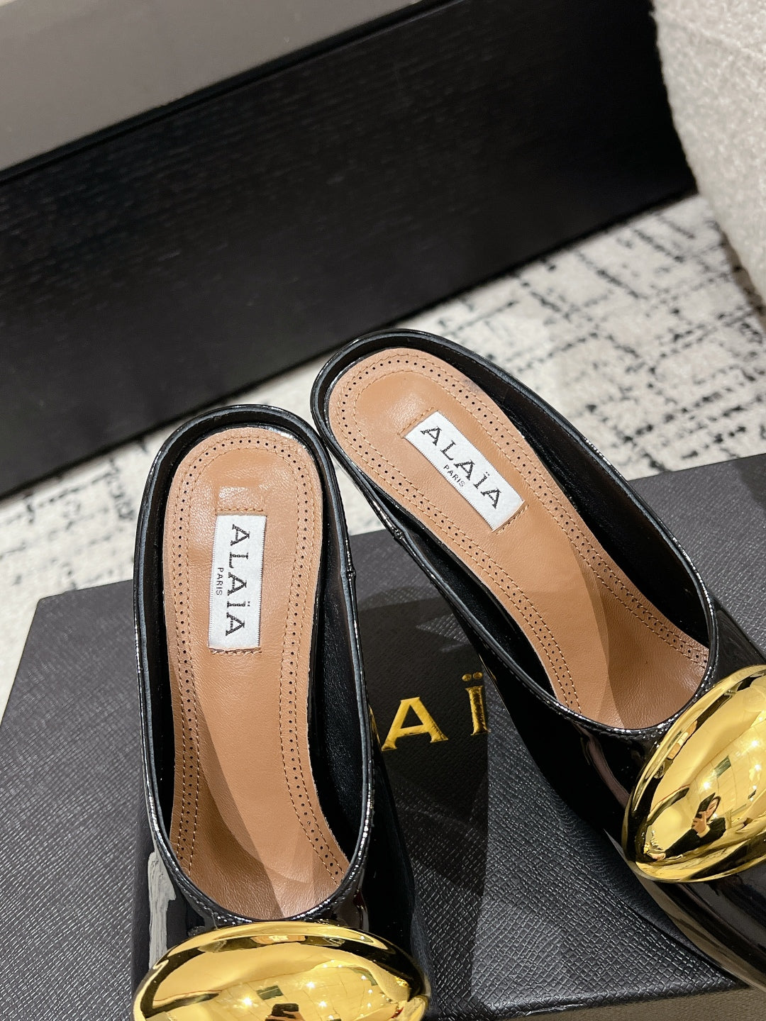 Alaia 25 Azzedine High Heels Mules With Gold Hardware Glossy Black Calfskin 293188