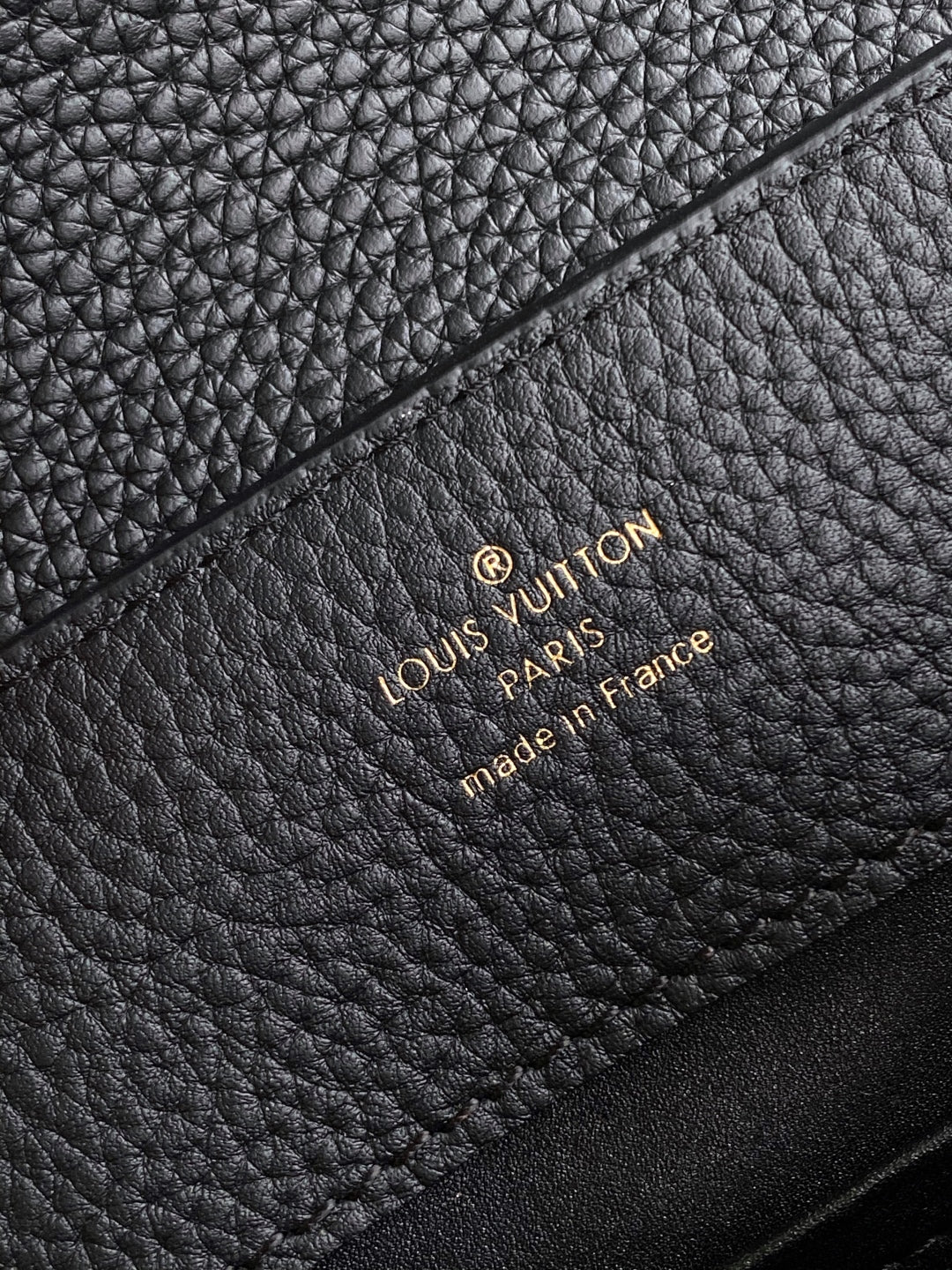 LV Capucines Bag Black Taurillon Cowhide Leather 252598