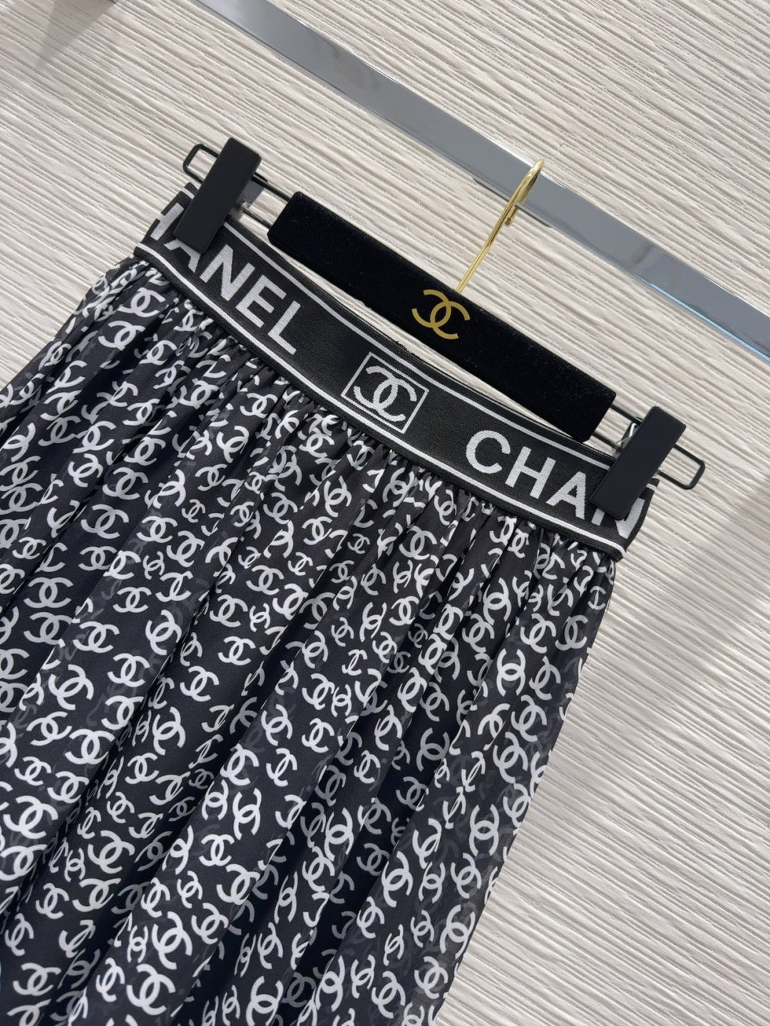 CC 2025 Double C Printed Skirt Black White Polyester Fiber
