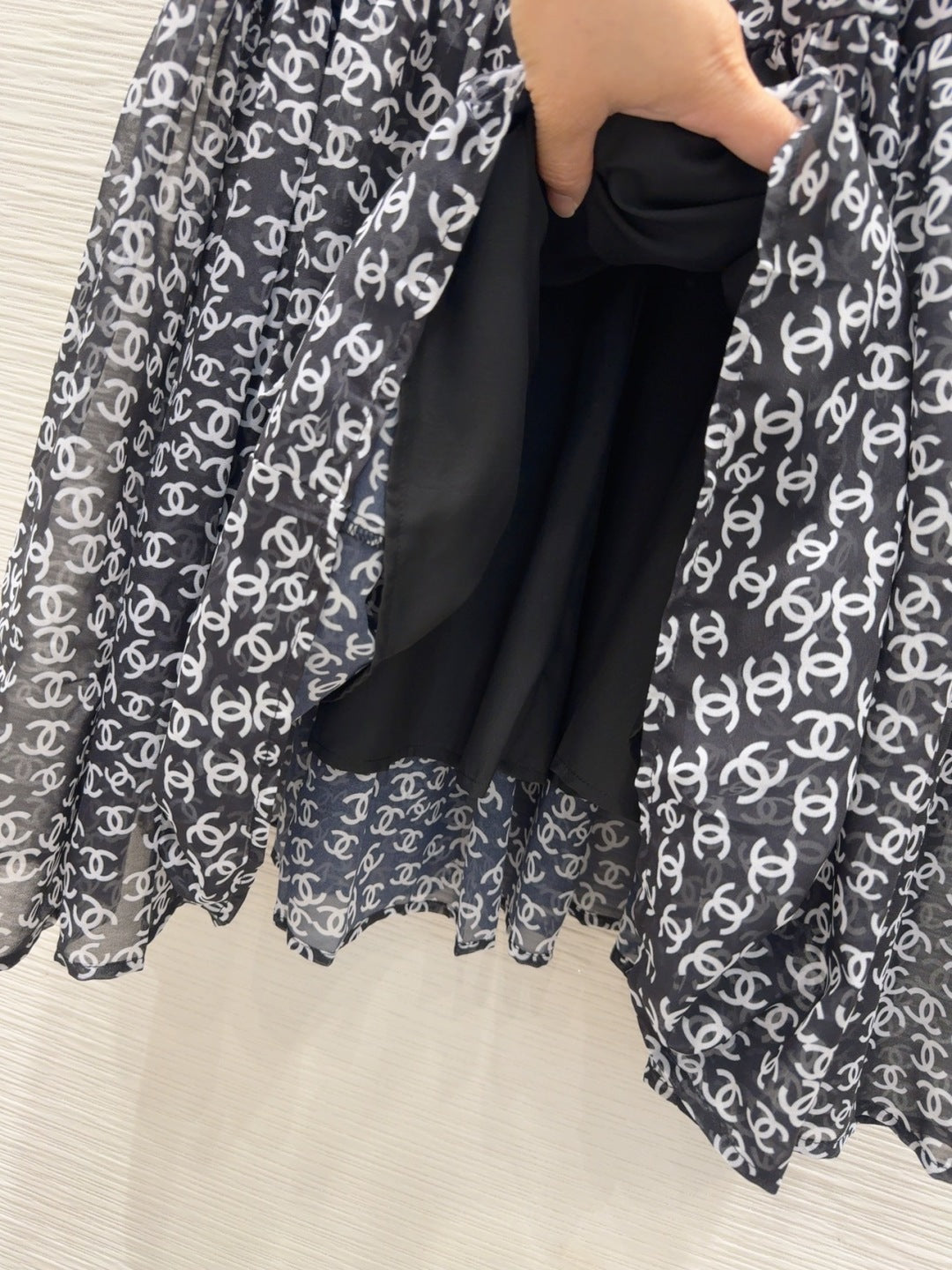 CC 2025 Double C Printed Skirt Black White Polyester Fiber