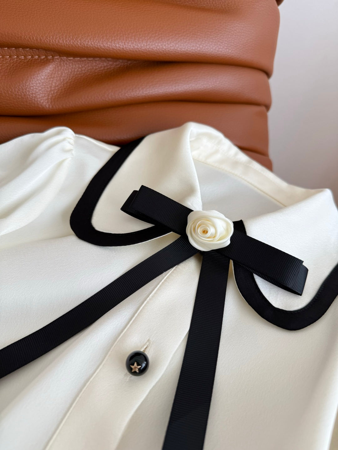 CC 25 Three-dimensional Floral Bow Shirt White Statin Fabric