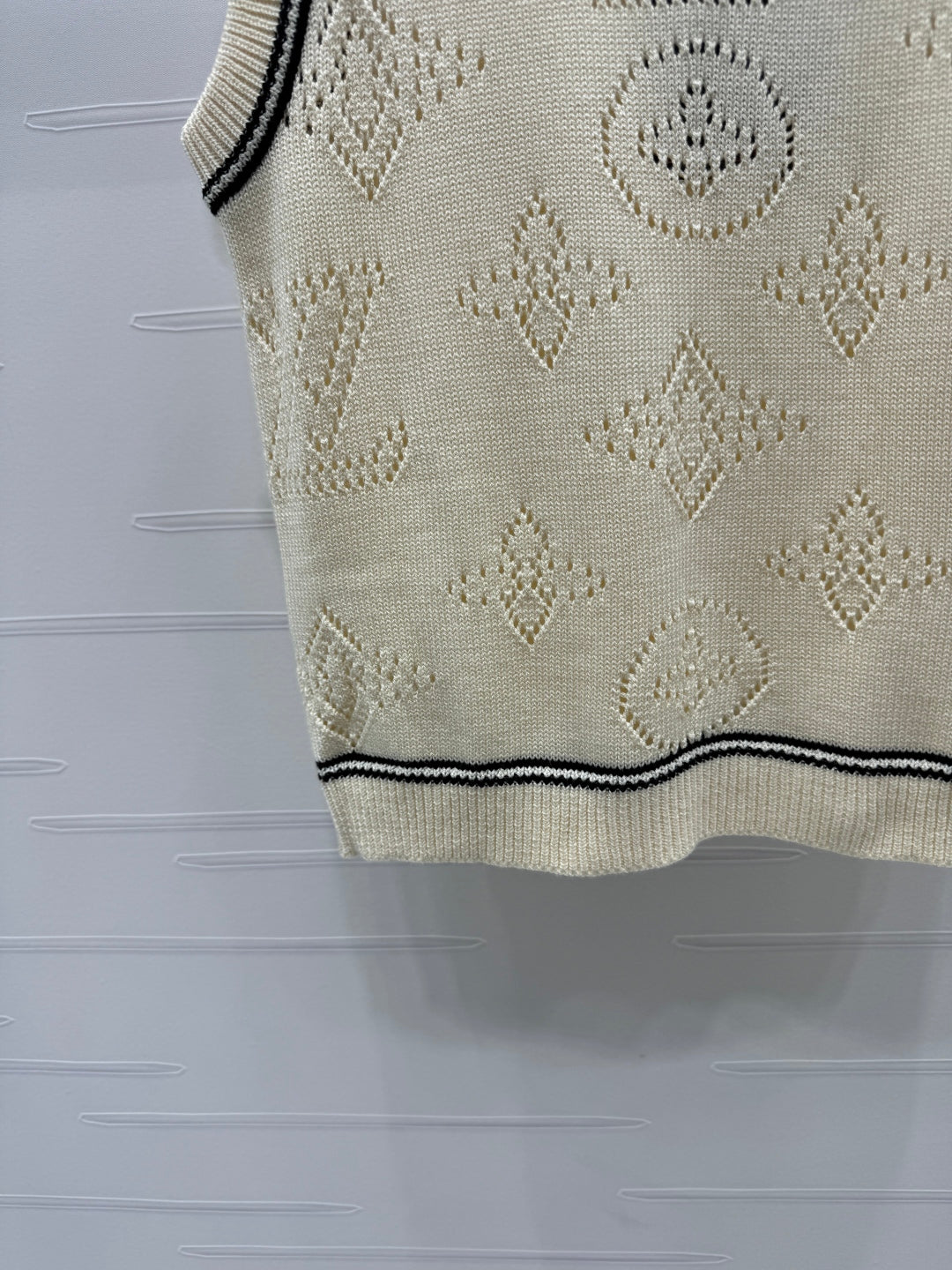 LV 25C Knitted Vest 228788