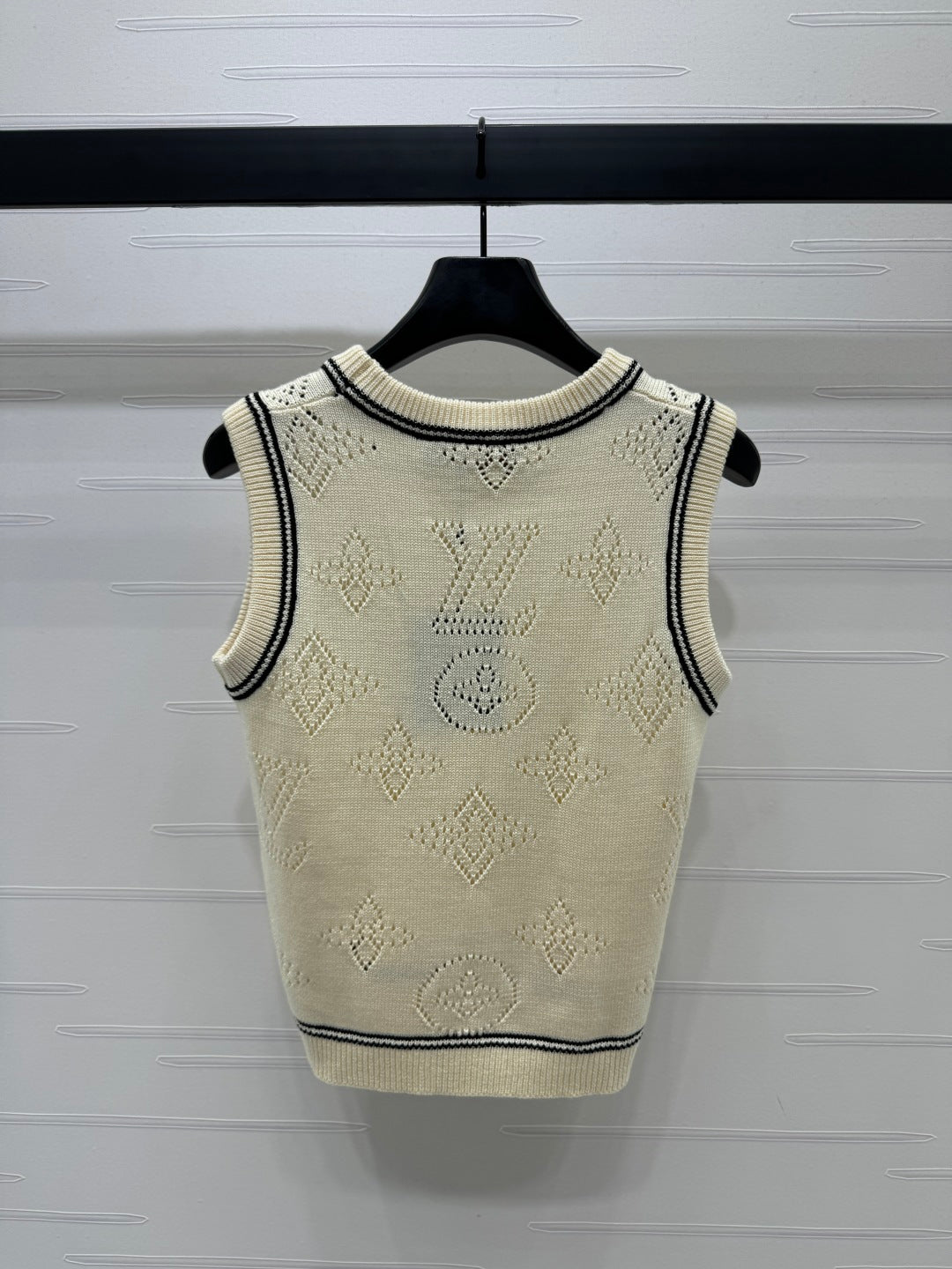 LV 25C Knitted Vest 228788