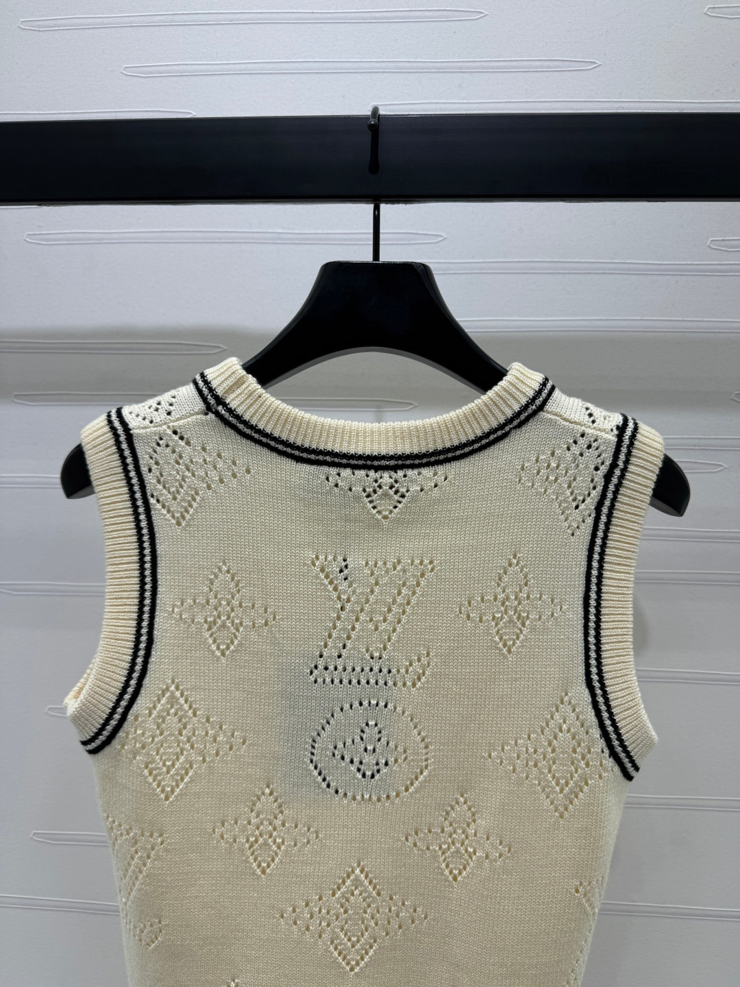 LV 25C Knitted Vest 228788