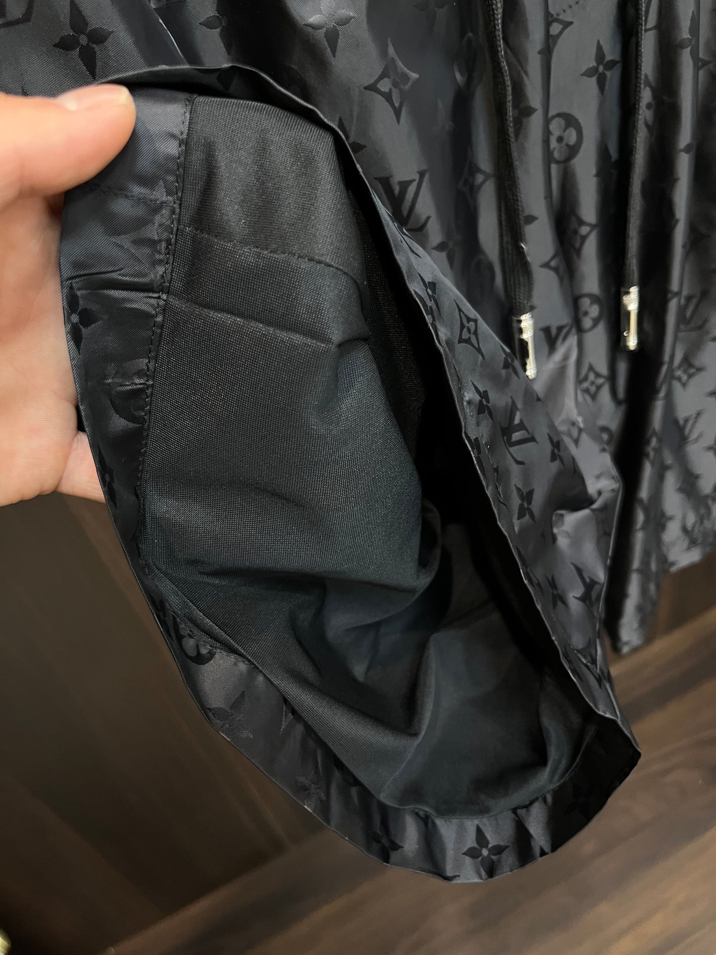 LV SET JACKET AND PANTS BLACK 239591