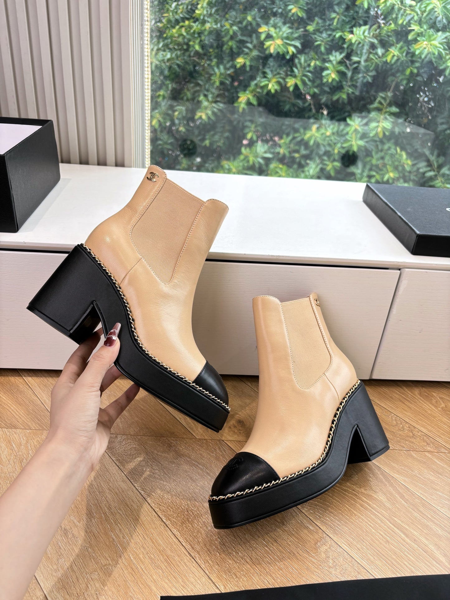 CC 25 Short Boot Beige Calfskin 430306