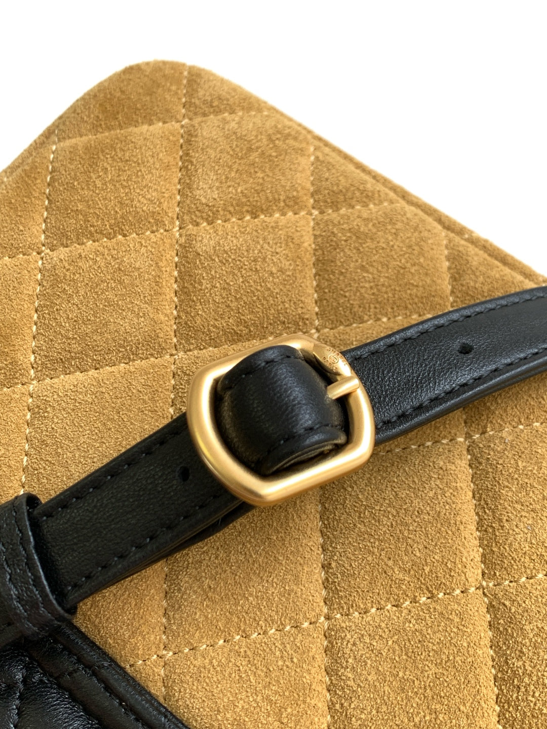 CC 25A Shoulder Bag Brown Black Suede