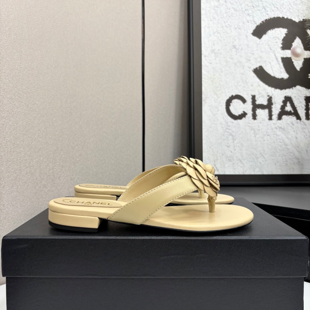CC 25 Thong Sandal Sheepskin 270792