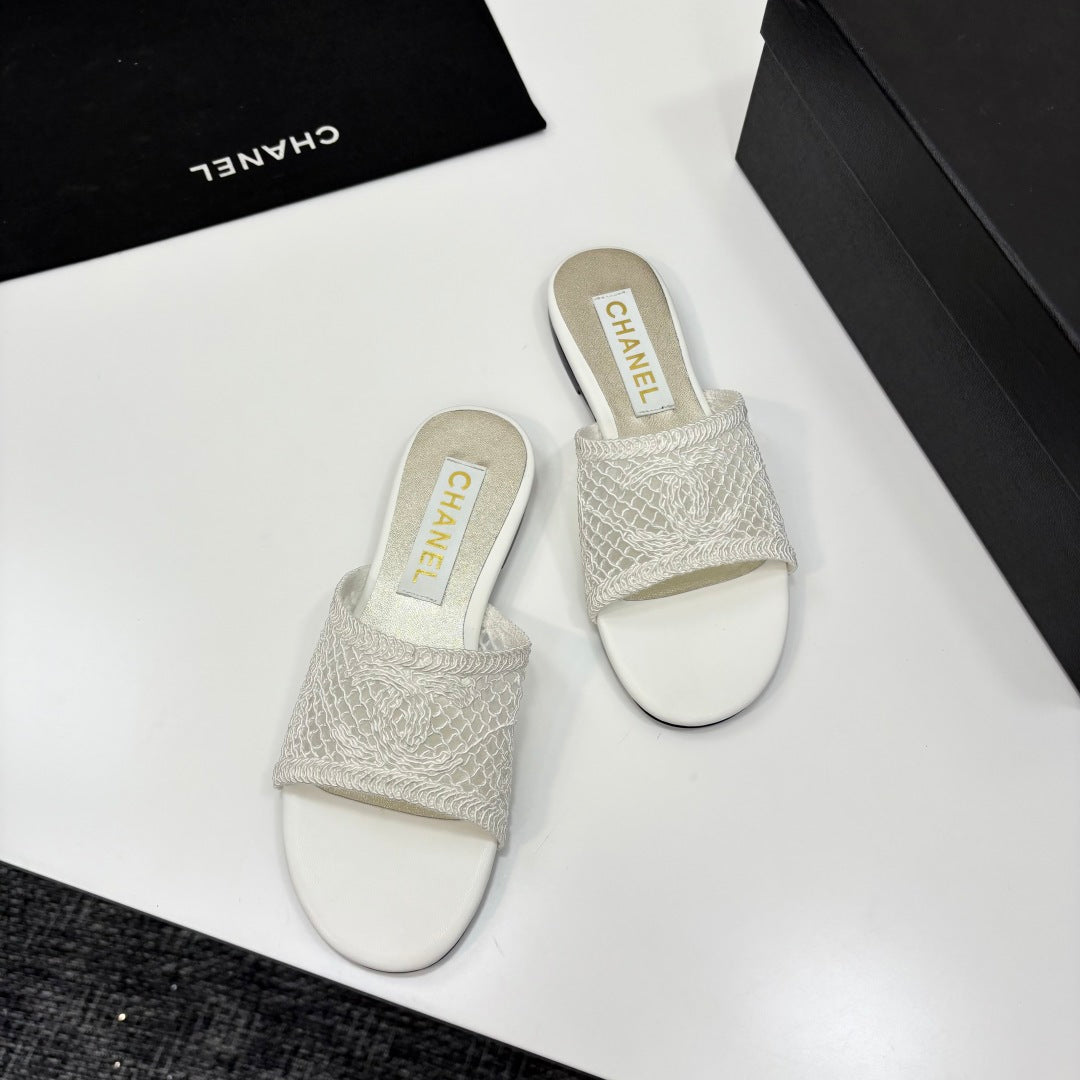 CC 25 Slippers Satin and Sheepskin 270798