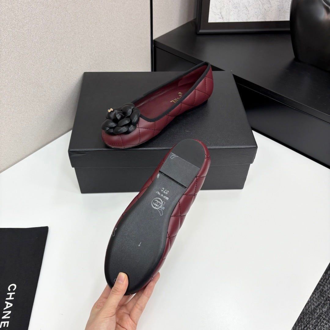 CC 25 Ballet Flat Flower Burgundy Quilted Calfskin
