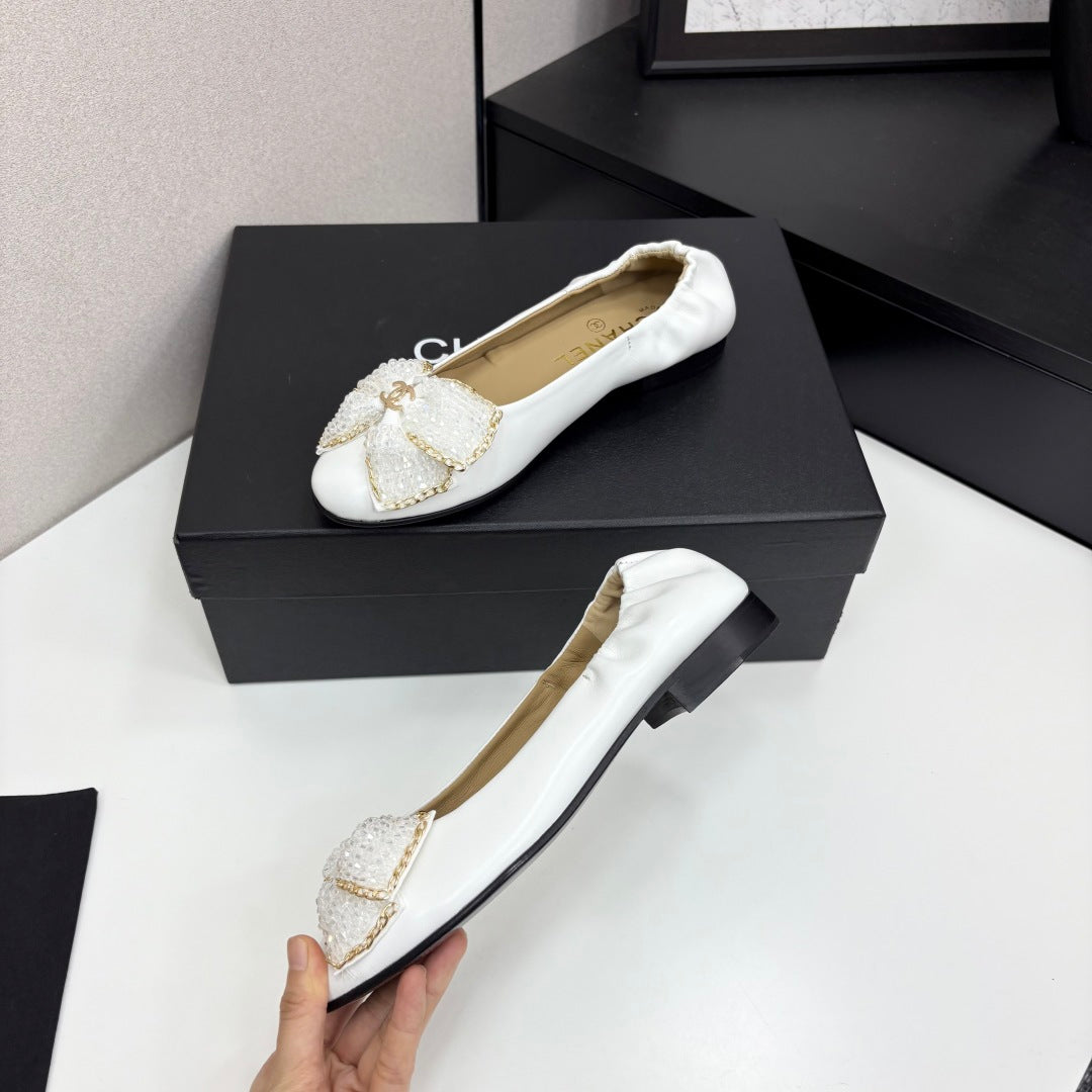 CC 25 Diamond Ballet Flats White Sheepskin 331788
