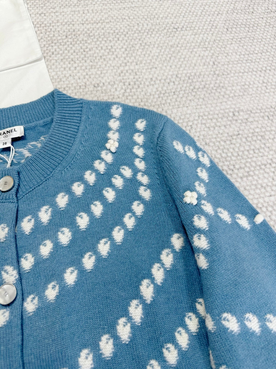 CC 25 Pearls Cardigan Blue Cashmere