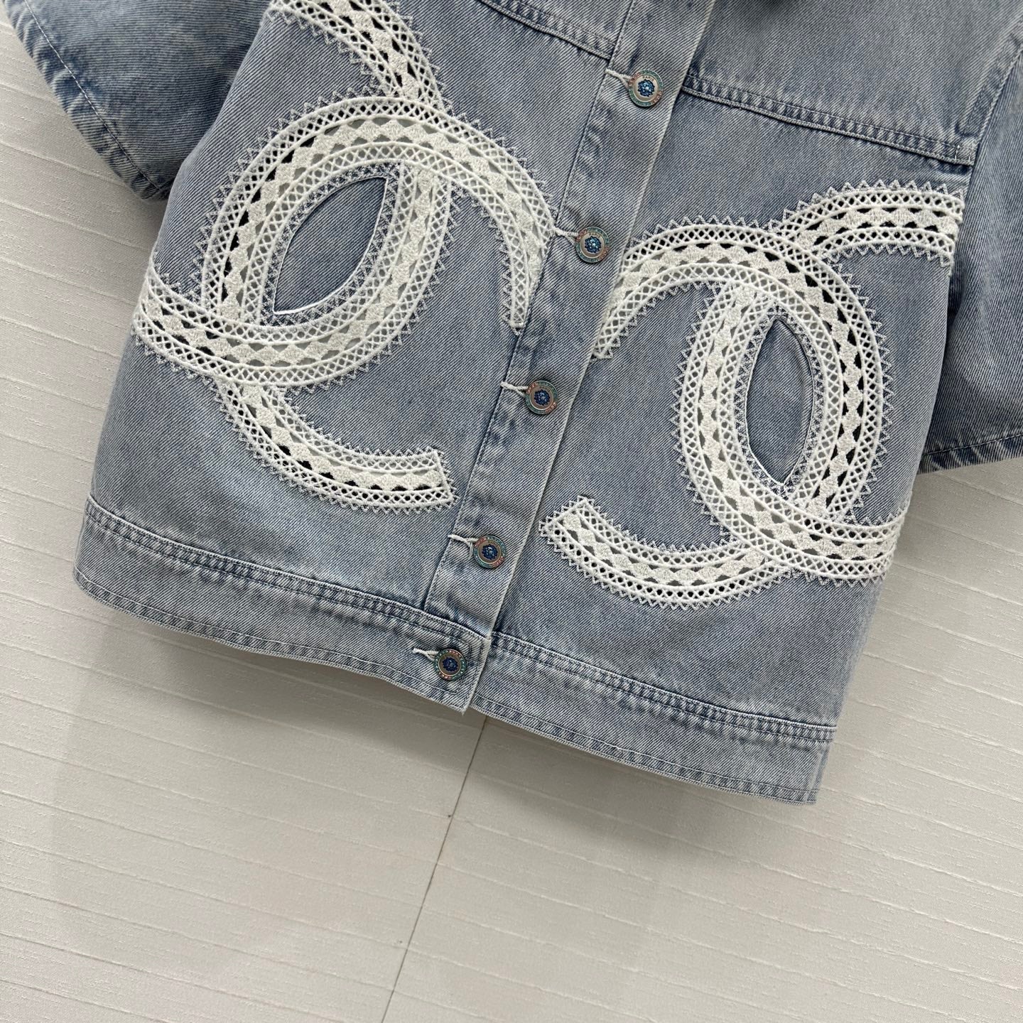 CC 25 Round Neck Short-sleeved Jacket Light Blue Denim Cotton