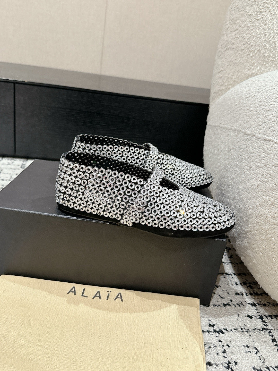 Alaia 25 Embellished Mary Jane Flats White Suede 293179
