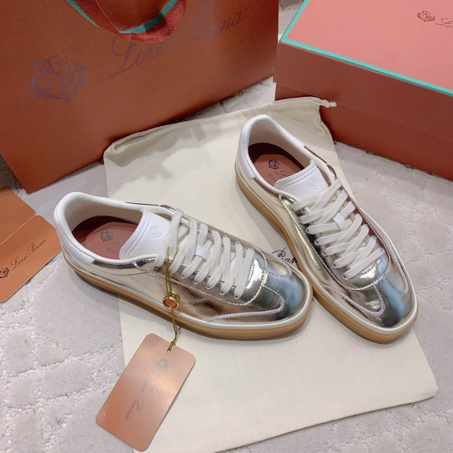 LP sneaker unisex style metallic silver sheepskin mix suede 382666