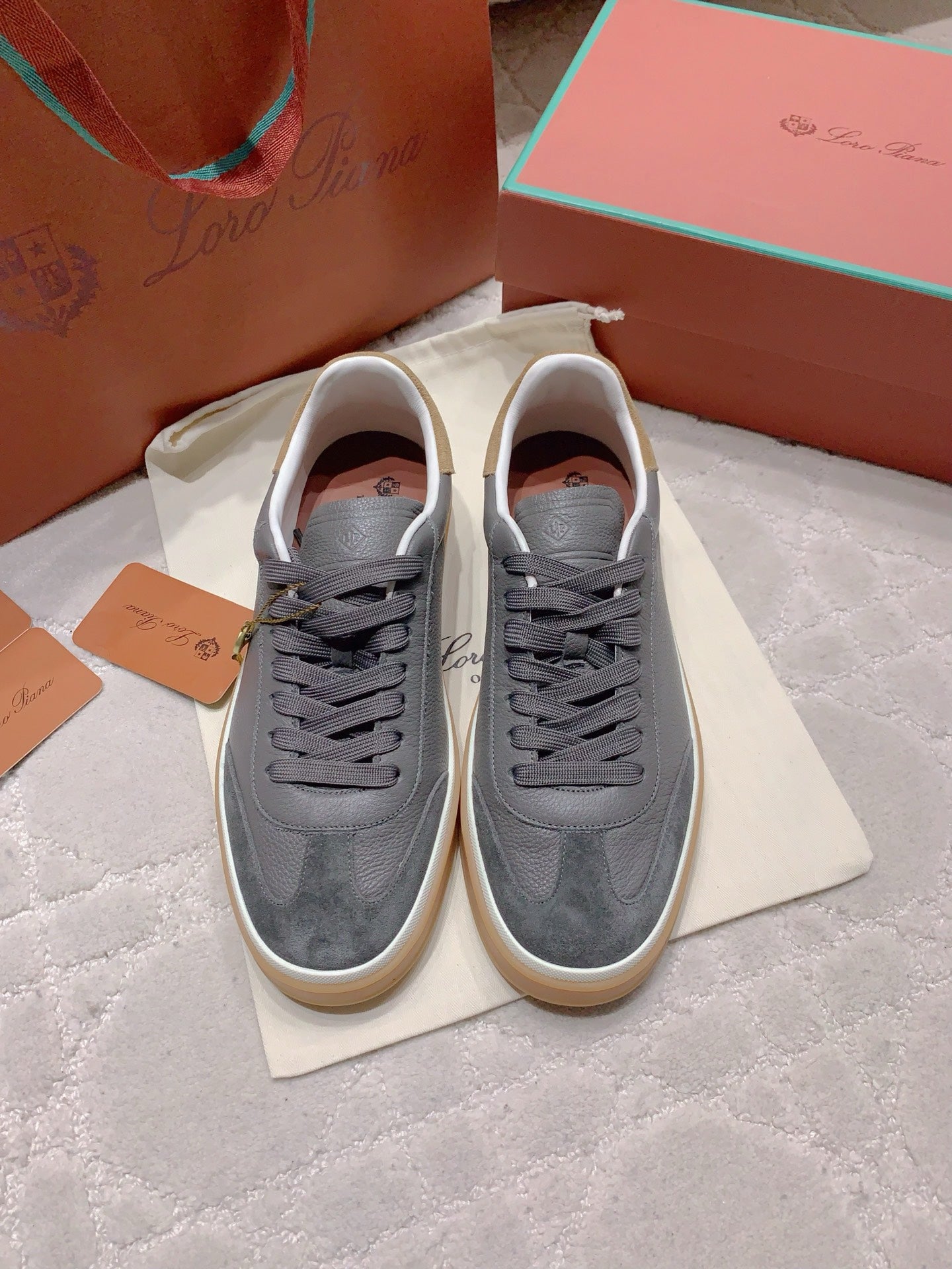 LP sneaker unisex style gray sheepskin mix suede 382665