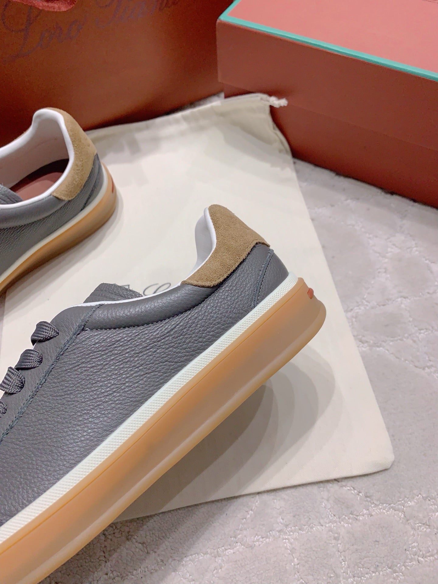 LP sneaker unisex style gray sheepskin mix suede 382665