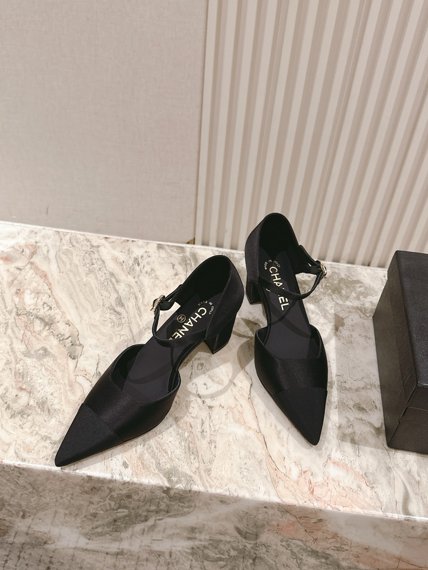 CC 25 Mary Jane Heels Silk and Sheepskin 267845