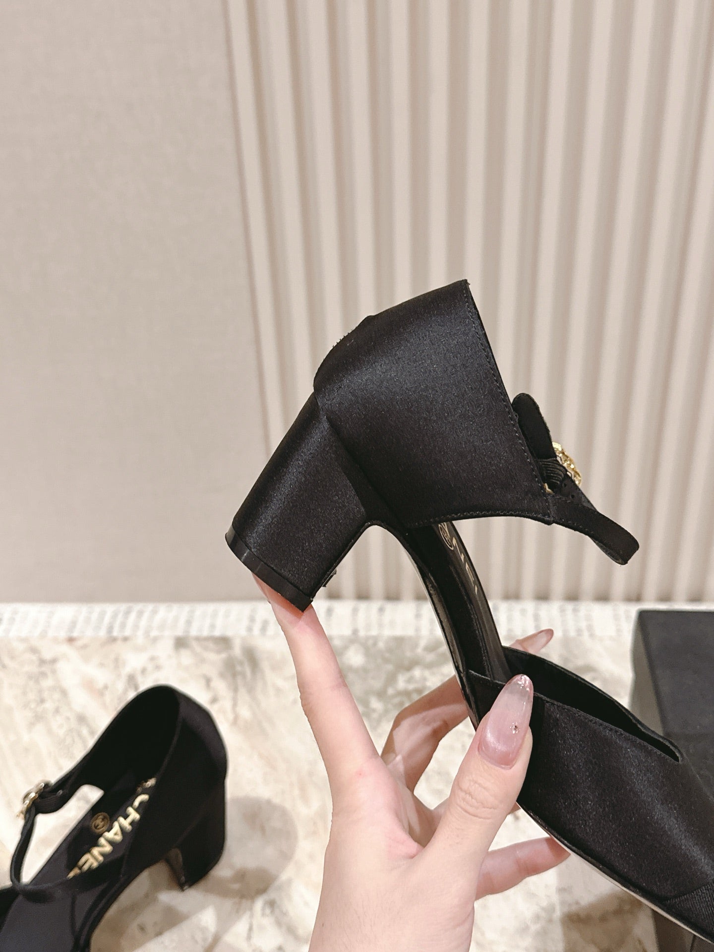 CC 25 Mary Jane Heels Silk and Sheepskin 267845