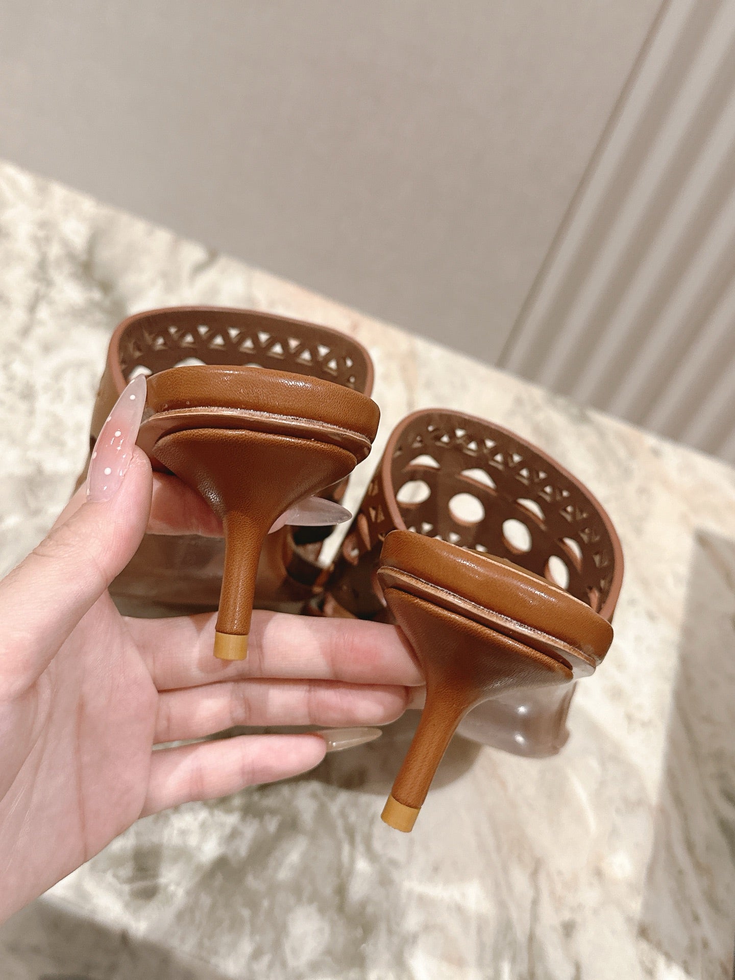Alaia 2025 Vienne Cutout Kitten-Heel Slide Sandals Brown Leather 293649