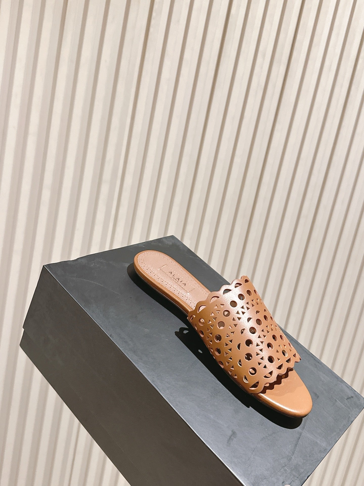 Alaia 2025 Vienne Slippers Brown Lambskin 293658