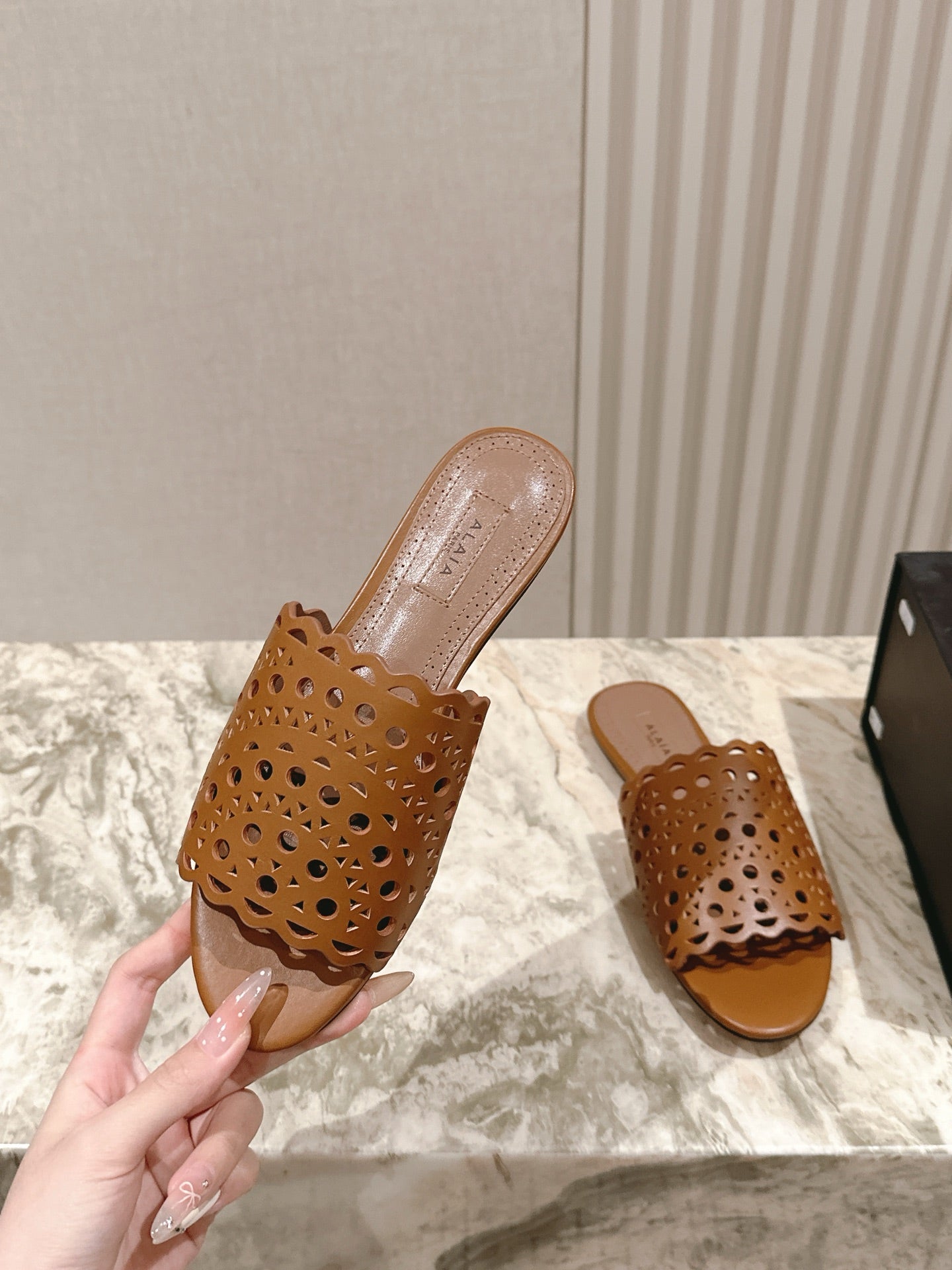 Alaia 2025 Vienne Slippers Brown Lambskin 293658