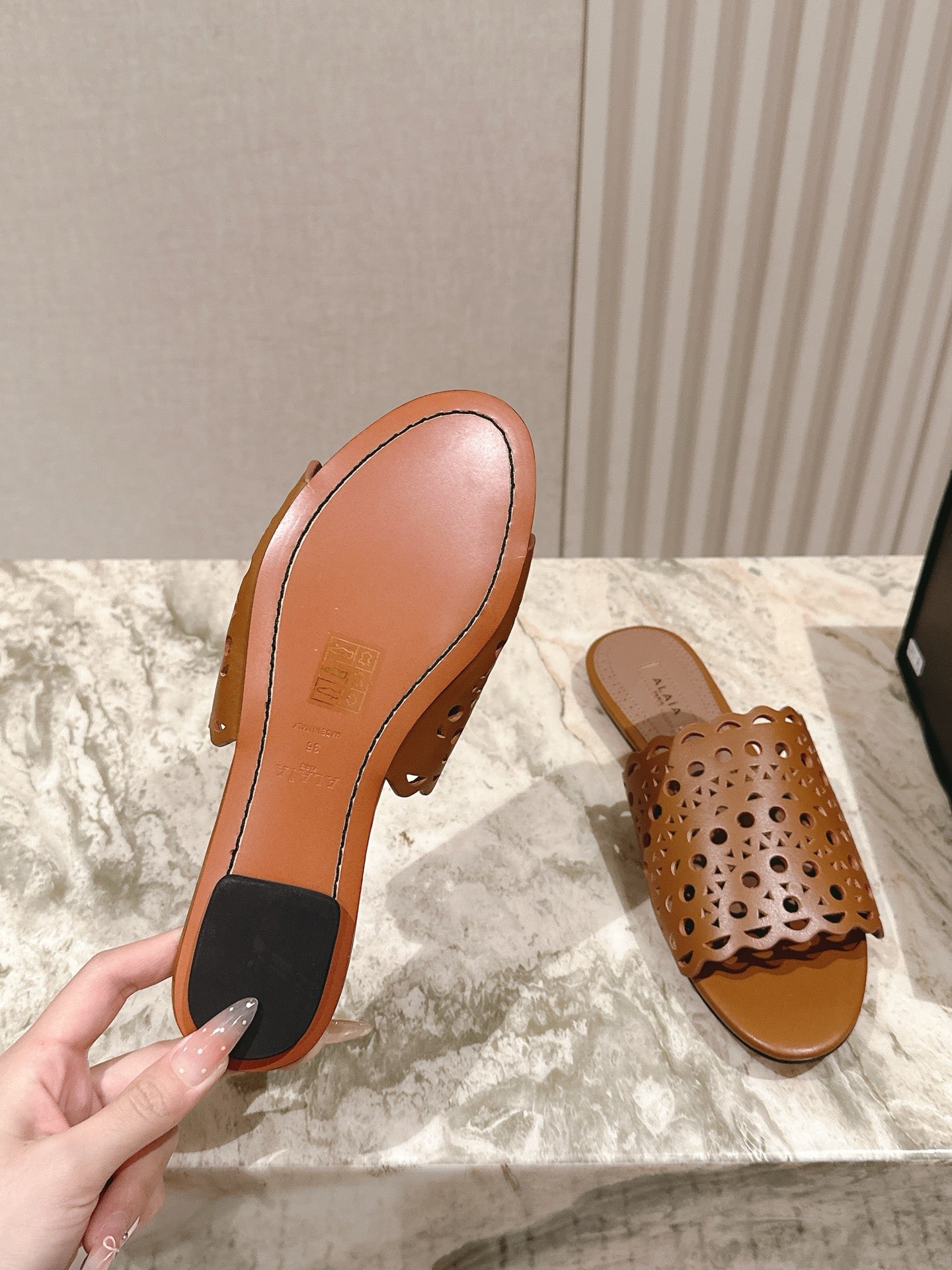 Alaia 2025 Vienne Slippers Brown Lambskin 293658