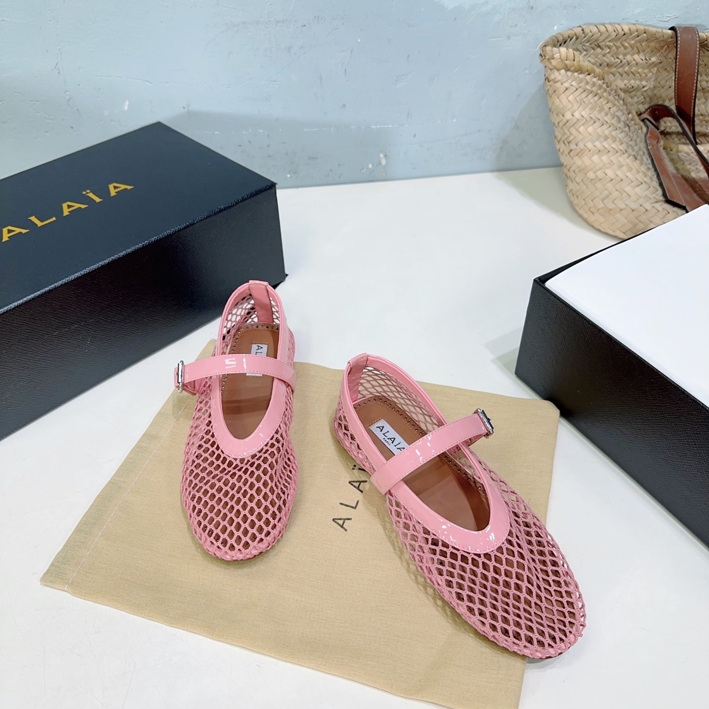 Alaia 25 Laminated Fishnet Ballet Flats Pink Lambskin 241053