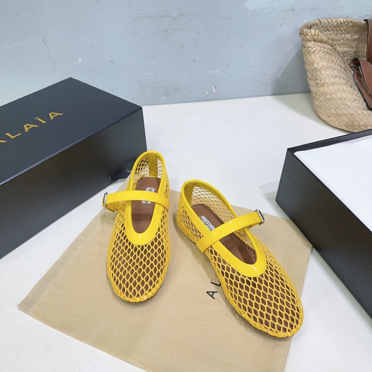 Alaia 25 Laminated Fishnet Ballet Flats Yellow Lambskin 300470