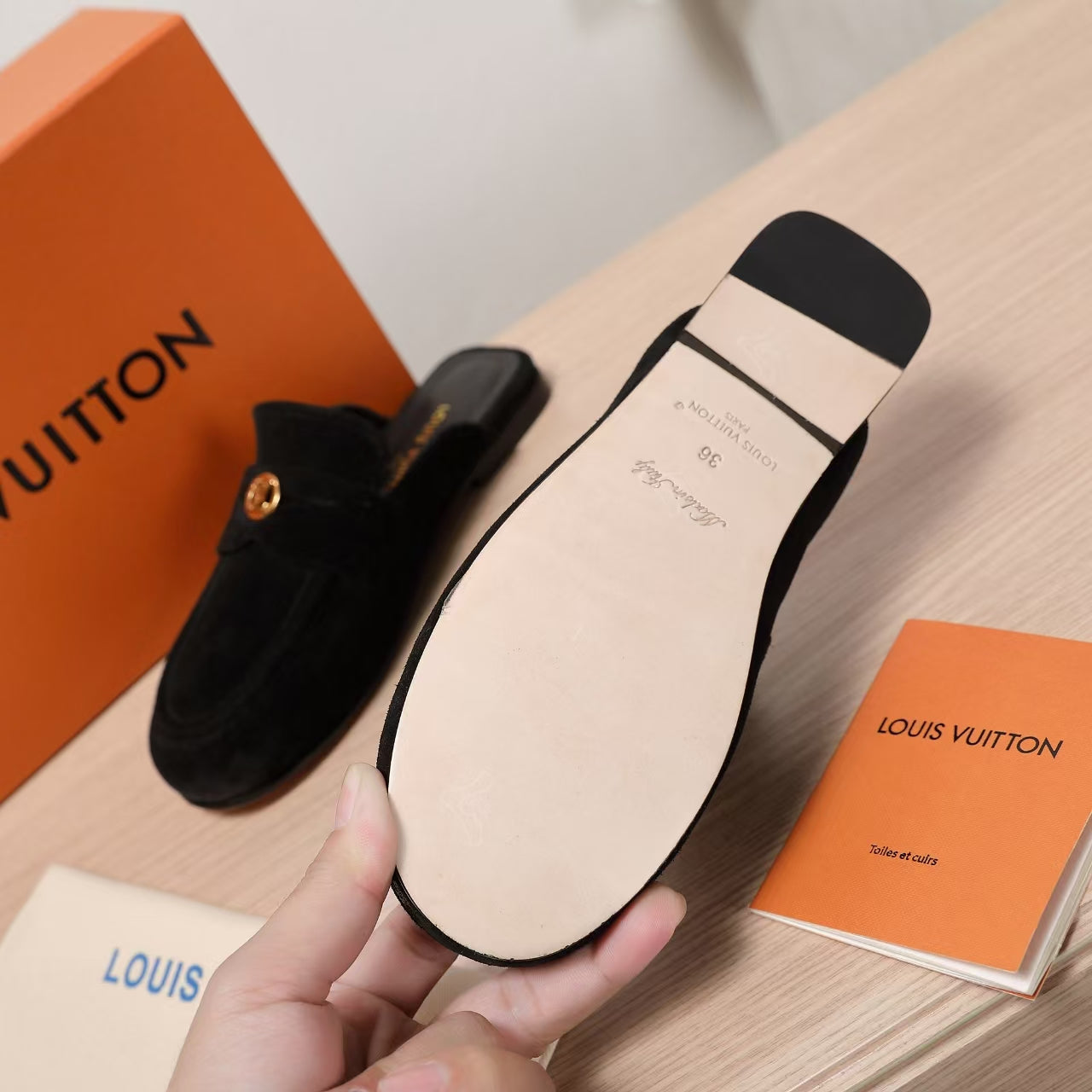 LV 25C Flat Mule Black Suede 218313