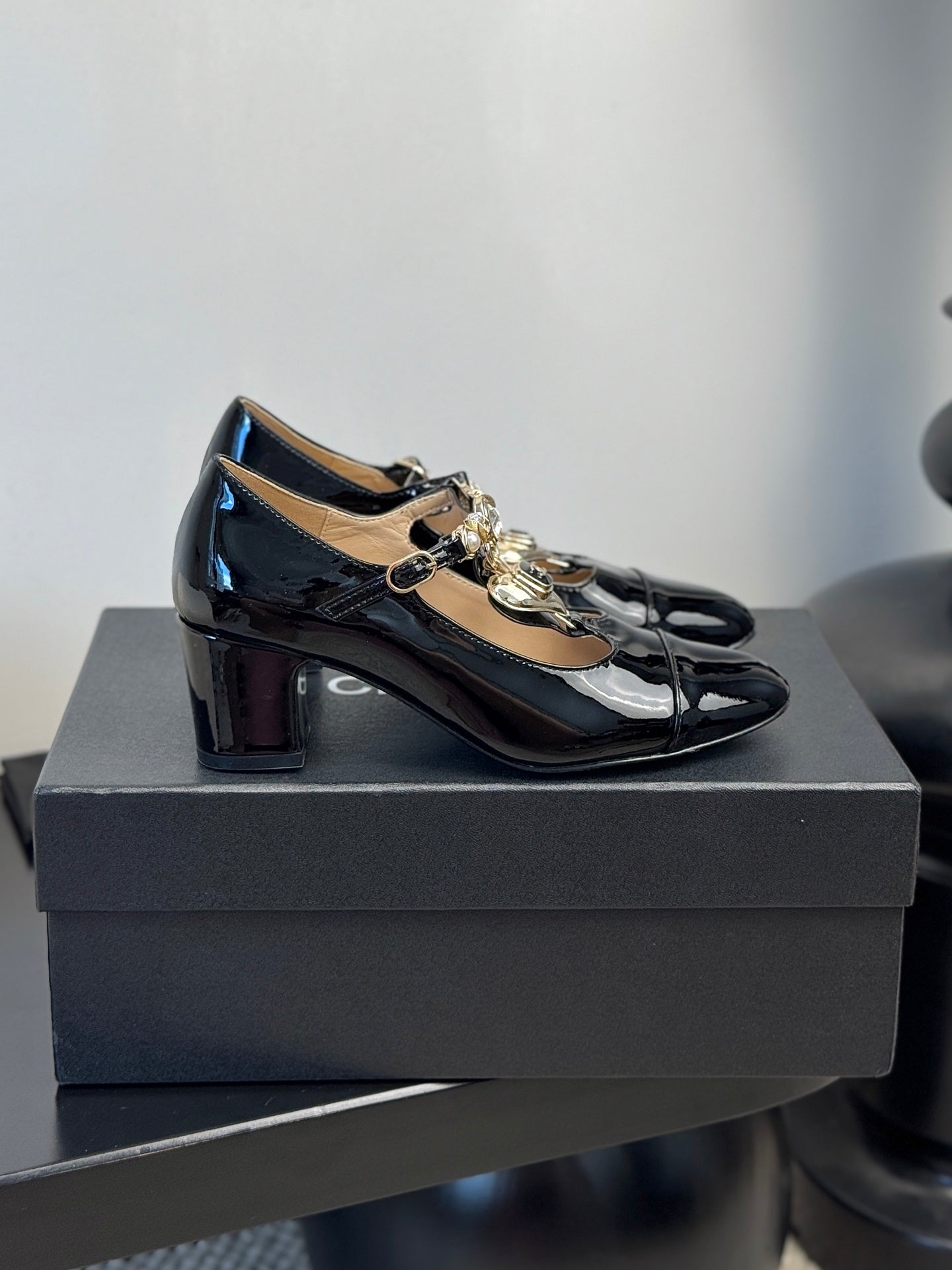 CC 25 Marry Jane Black Glossy Lambskin 329764