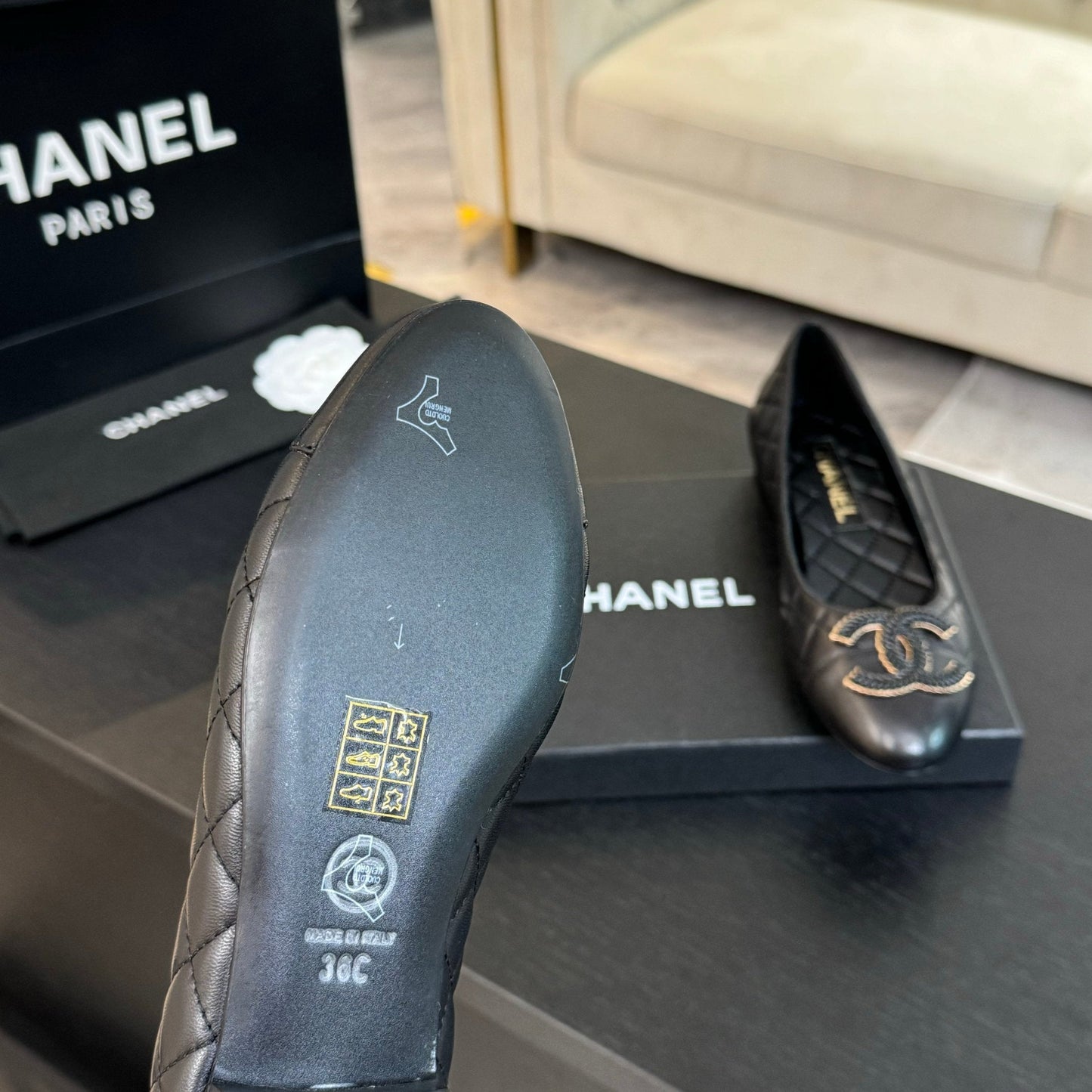 ballet flat black quilted lambskin large black cc logo