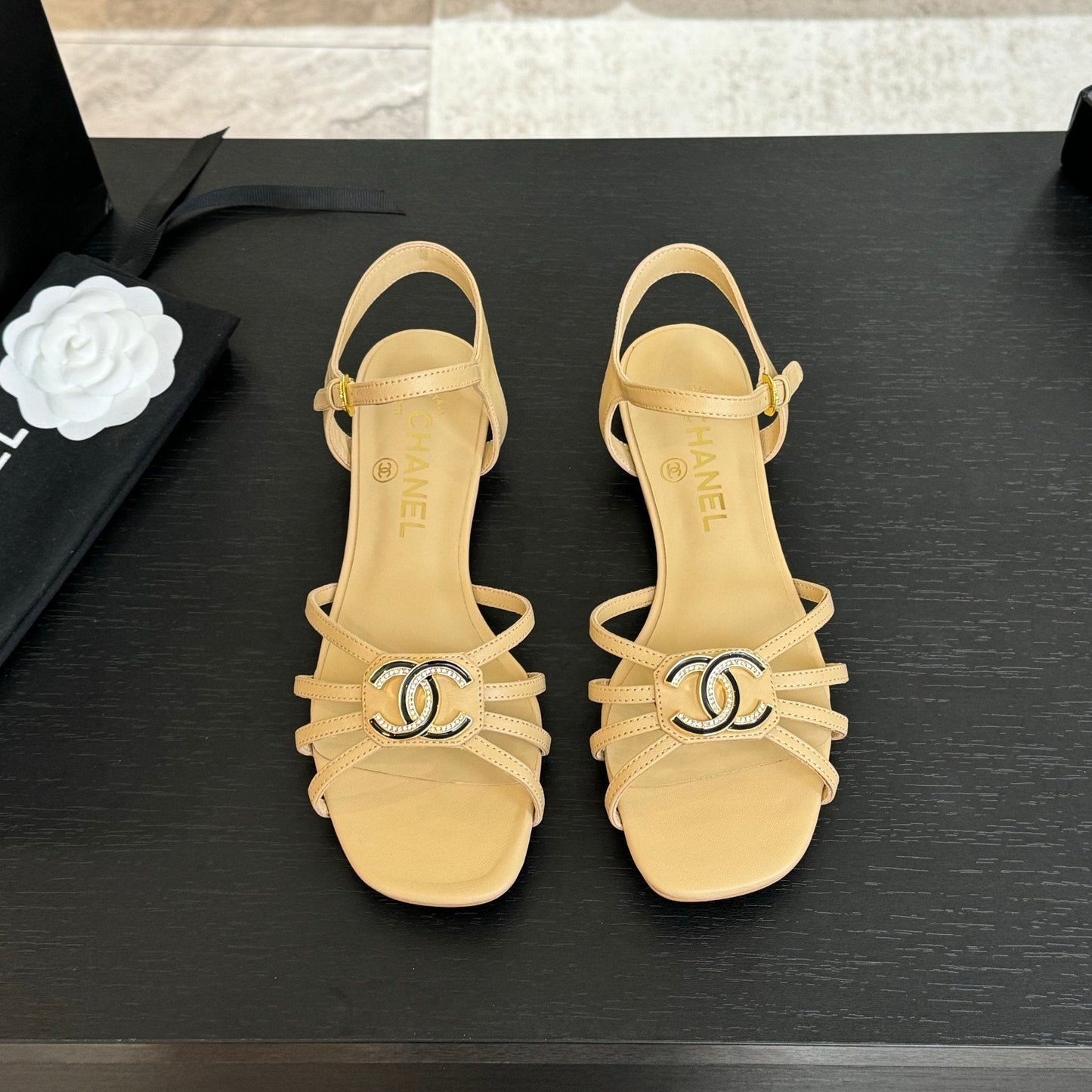 CC 15mm Sandal DarkCream Sheepskin 212923