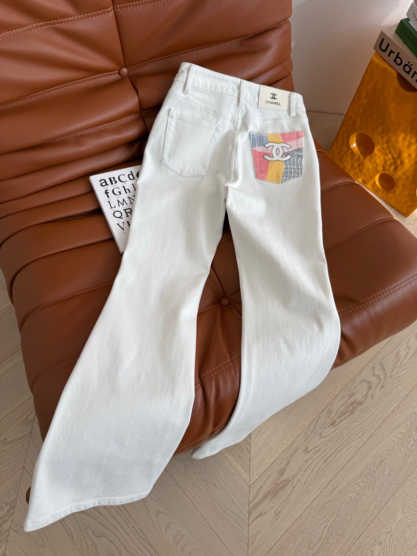 CC 25 Flared Jean White Elastic Fabric
